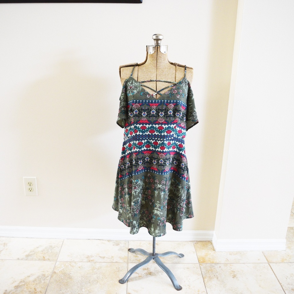 TEEZE ME Floral Sheath Dress - Picture 2 of 8